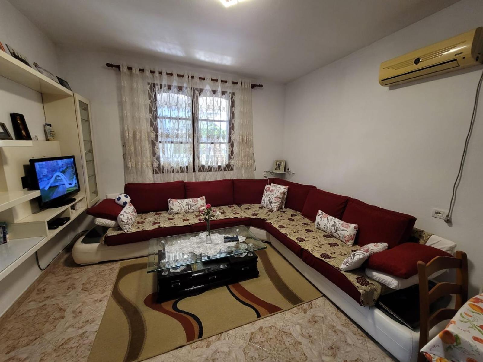 Private Room On A Shared Apartament Near Durres Beach Bagian luar foto