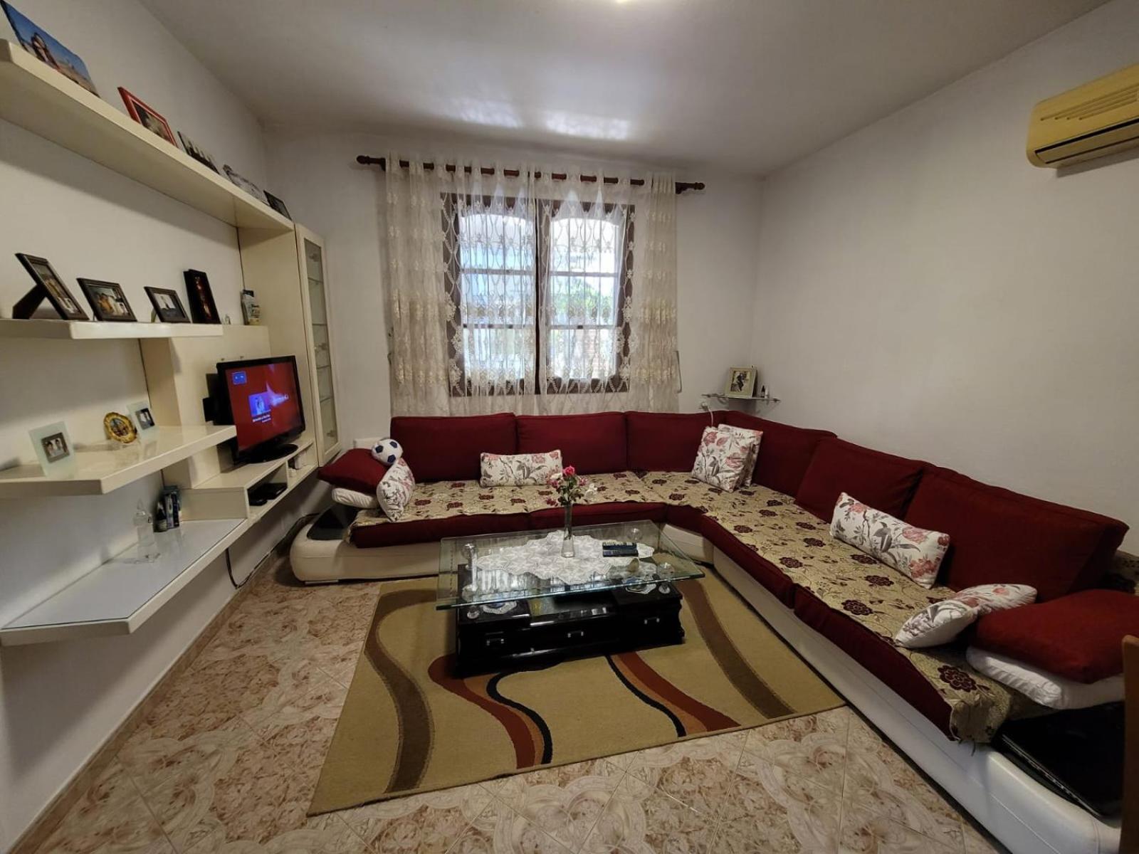 Private Room On A Shared Apartament Near Durres Beach Bagian luar foto