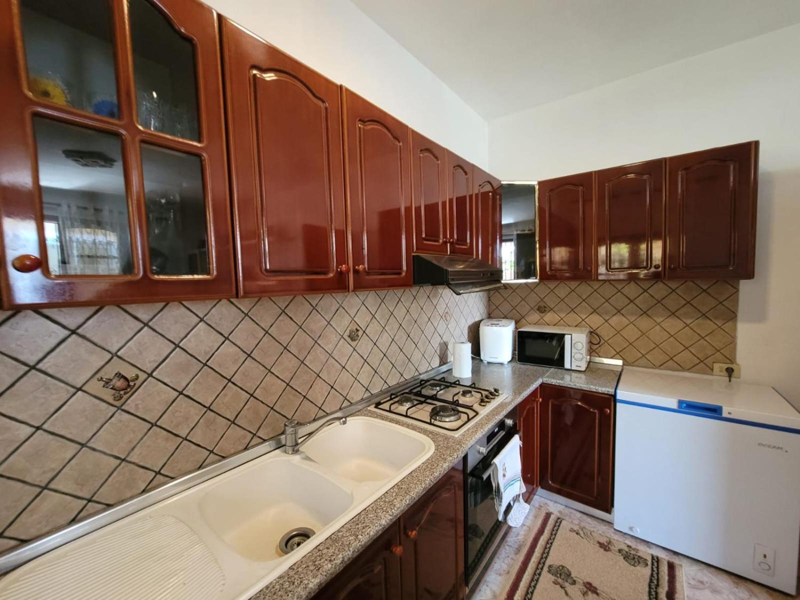 Private Room On A Shared Apartament Near Durres Beach Bagian luar foto