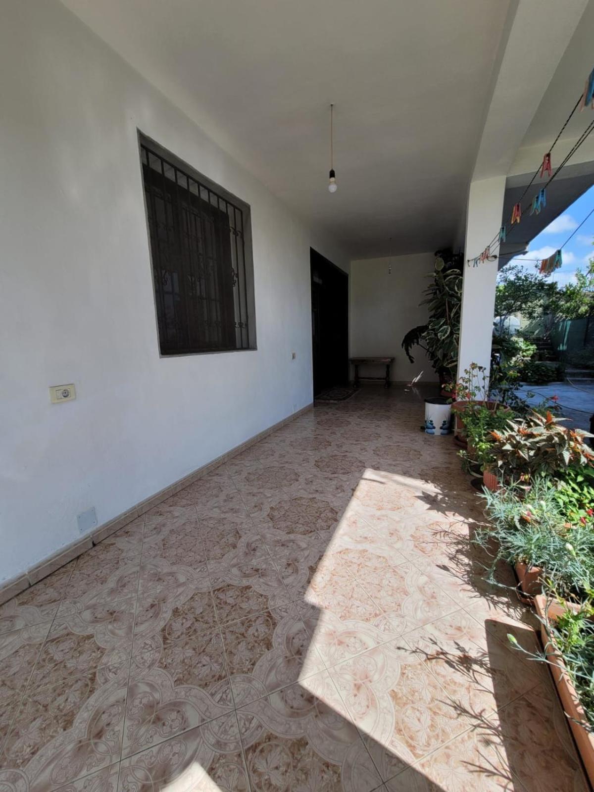 Private Room On A Shared Apartament Near Durres Beach Bagian luar foto