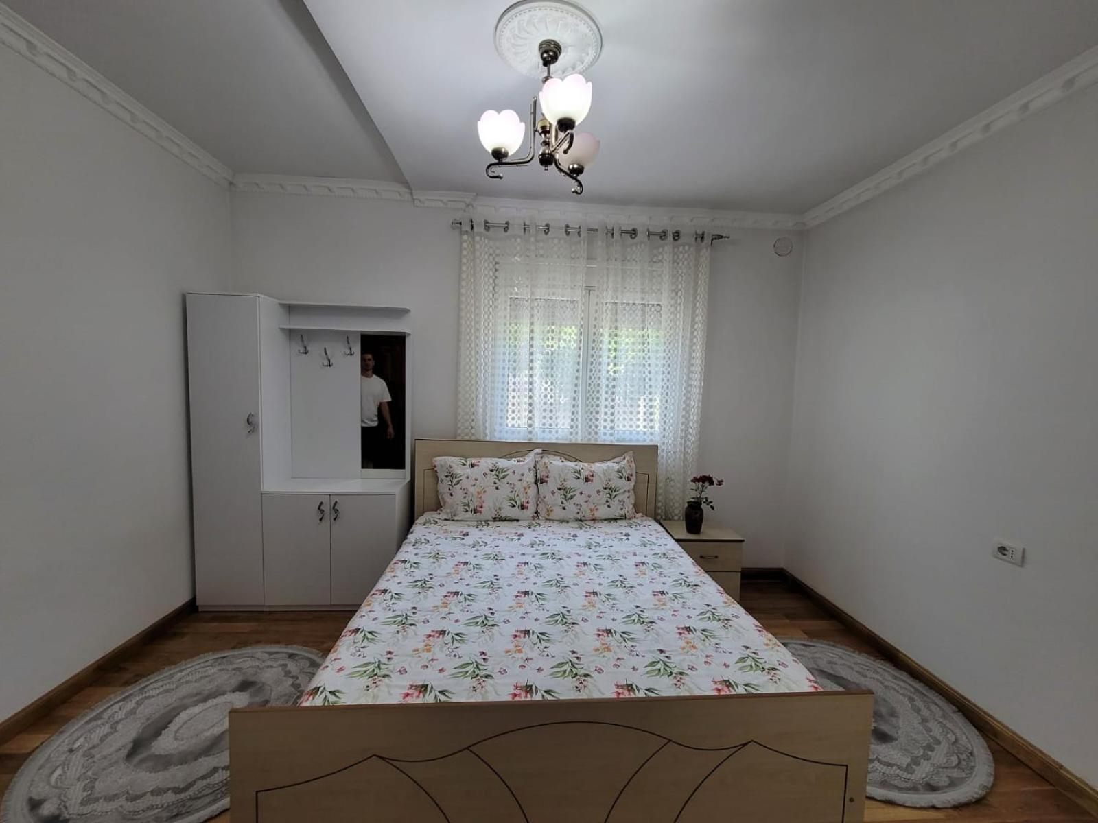 Private Room On A Shared Apartament Near Durres Beach Bagian luar foto
